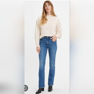 Levi's 725 High Waisted Bootcut